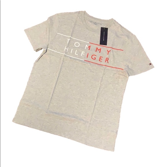 🎉 HOST PICK 🎉 Tommy Hilfiger Logo tee Shirt - Picture 5 of 11
